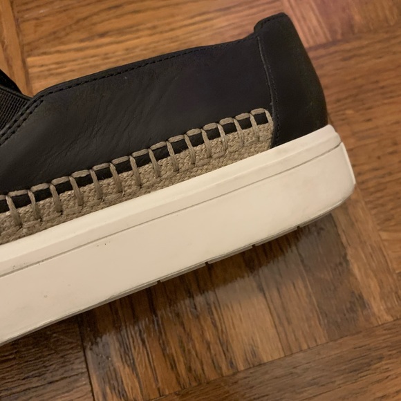 Vince slip on shoes size 8.5 - Picture 3 of 6